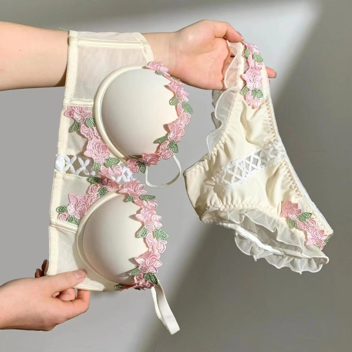 Fresh Lace Comfort Bra & Panty Se
